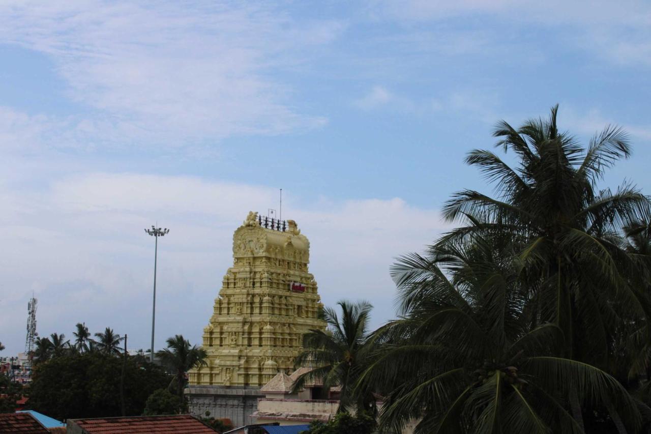 Hotel New Island Star - " Ramanathasamy Temple View " Rameshwaram Exterior photo